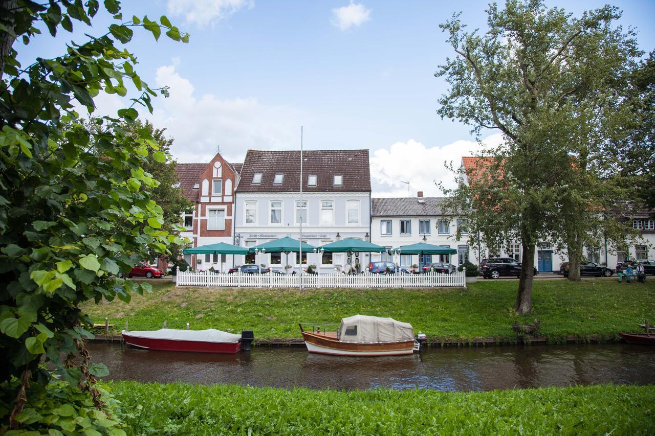 Romantik Hotel Aquarium Friedrichstadt Exterior foto